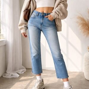 Lucky Brand Sienna Tomboy Crop Jeans Size 8 / 29 Light Wash Denim